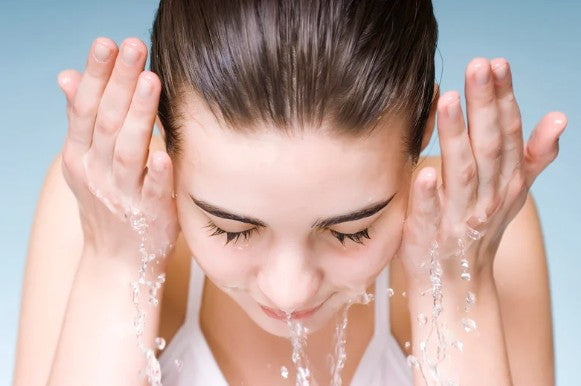 Double nettoyage : pourquoi c'est la base de toute routine skincare qui fonctionne