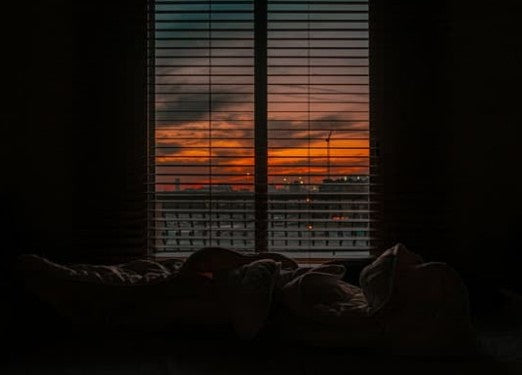 Gua sha : matin ou soir, quel est le meilleur moment pour l’utiliser ?