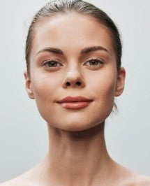 Comment affiner son visage naturellement ? 7 méthodes efficaces à intégrer dans sa routine