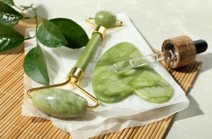 Gua Sha Visage | Massage Sculptant Mâchoires & Ovale | Rituel K-Beauty Yuja